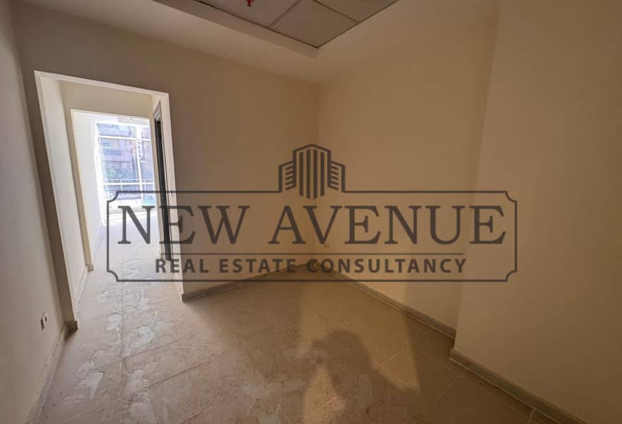 Fully Finished Medcal Clinic For Rent with avery prime location OZONE Mall - Aanzicht 6