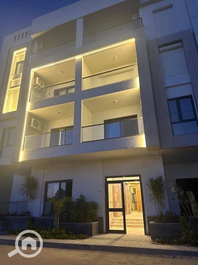 Ready to move fully finished apartment with air conditioning and kitchen Corner unit with discount Landscape view Next to City Centre Almaza - Aanzicht 5
