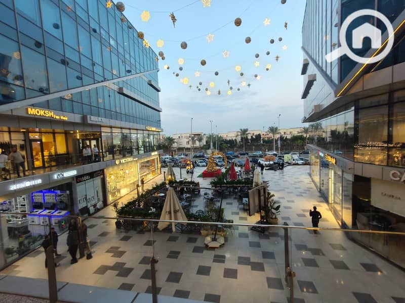 Ready-to-move-in ground floor shop for an attractive price in Ritzy Mall, behind Saudi. - Aanzicht 6