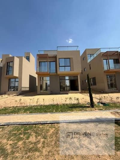 4 Bedroom Villa for Sale in Sheikh Zayed, Giza - 49b80a01-e4e2-452f-8881-3d849bc53f37. jfif. jpg