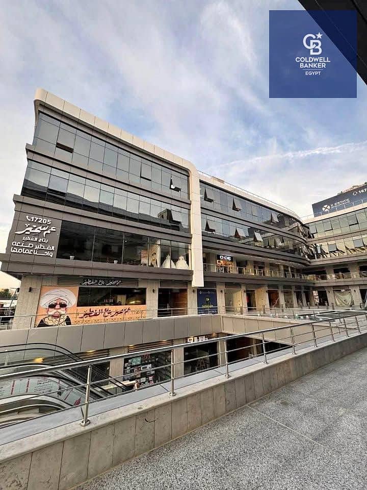 With a monthly rental return of 62,000, an office with immediate occupancy in the best mall in New Cairo, with high traffic, at a special price. - Ansicht 2