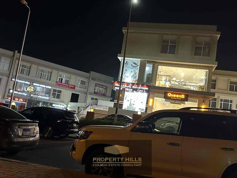An administrative office for immediate delivery in Karma 4 Mall, Sheikh Zayed next to ZED Towers and Al Rabwa. - Ansicht 2