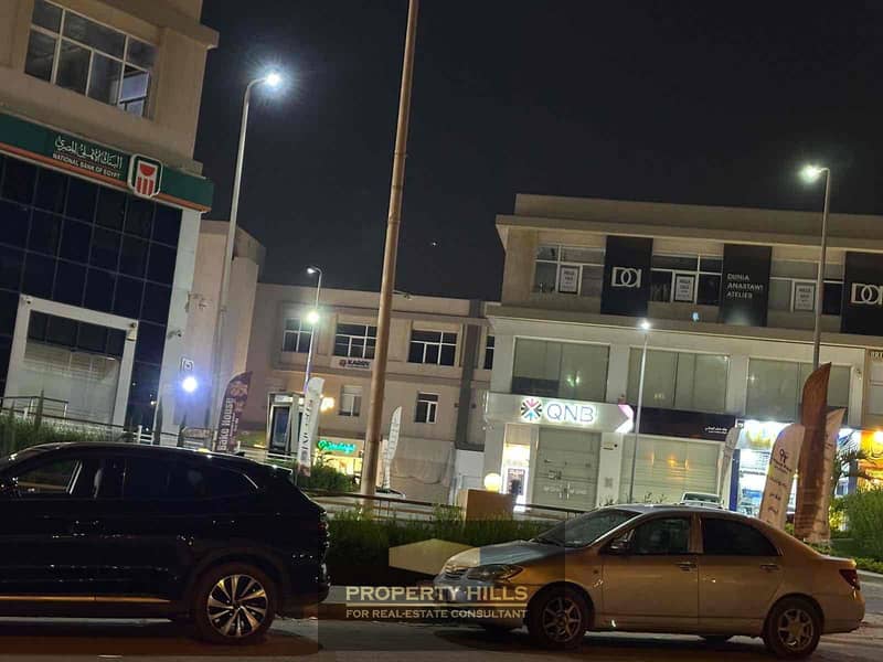 Commercial shop for sale in El Karma 4, Sheikh Zayed, next to Beverly Hills and Al Rabwa - Ansicht 4