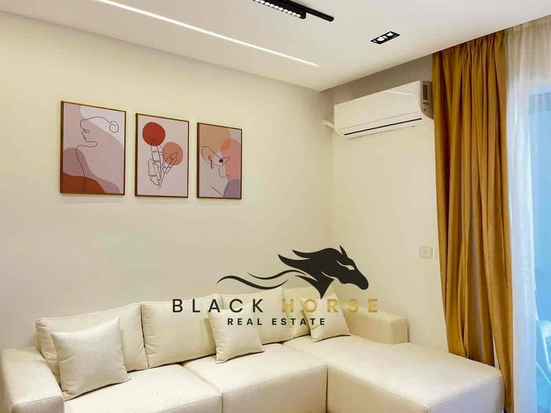Stylish 2BR Furnished Apartment for Rent in Madinaty B8 – Prime Location - Aanzicht 3