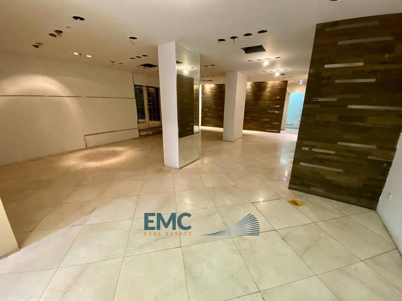 Massive Commercial Space for Rent - Mehr