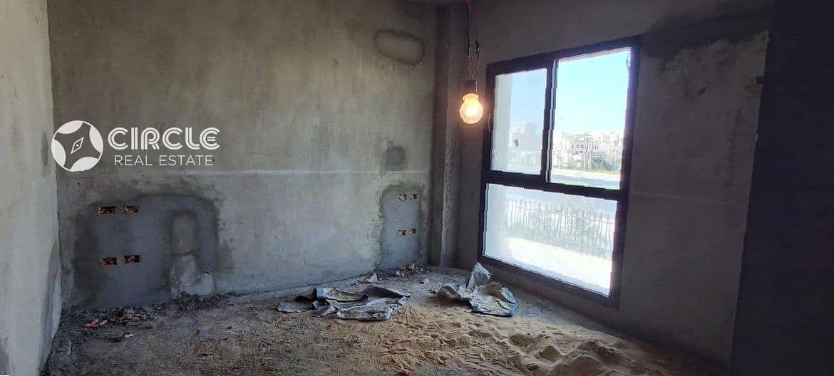 2 Image08. jpg