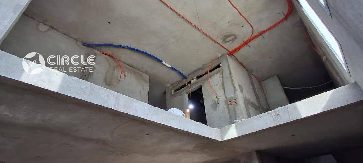 4 Image02. jpg