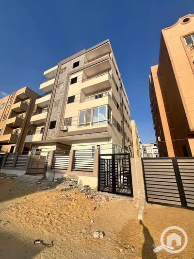 3 Bedroom Apartment for Sale in 6th of October, Giza - IMG-20260428-WA0046. jpg 3 Bedroom Apartment for Sale in 6th of October, Giza - IMG-20260428-WA0046. jpg