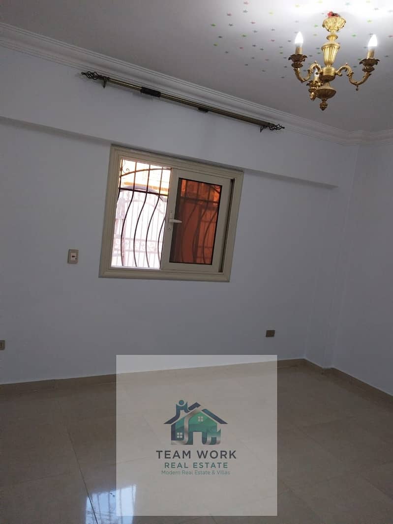 Twin house for rent in Sheikh Zayed, in Pyramids Walk compound, next to Palm Hills Prime Location. Rent includes kitchen and air conditioning. - Mehr