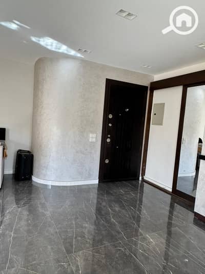 شقة 3 غرف نوم للايجار في مصر الجديدة، القاهرة - WhatsApp Image 2026-05-13 at 2.48. 27 PM. jpeg