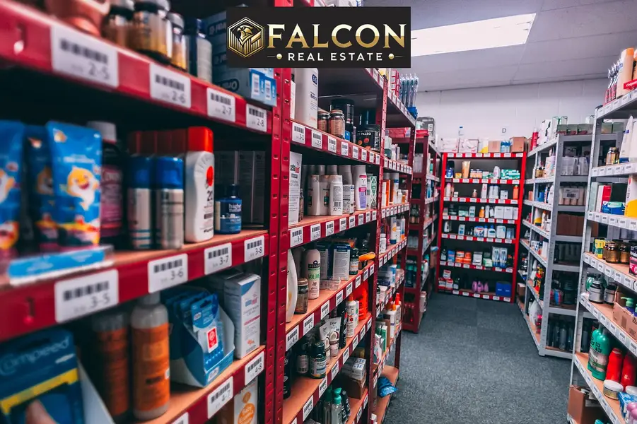 Investment opportunity - Pharmacy for sale, ready to delivery in Nasr City - Prime location - With rental income, fully ready - Widok 3