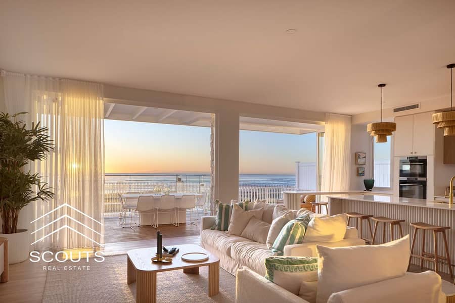 First-row chalet by the sea for sale, fully finished - ready for viewing with an open view of the sea and lagoons in Sodic, next to La Vista Bay East - Meer