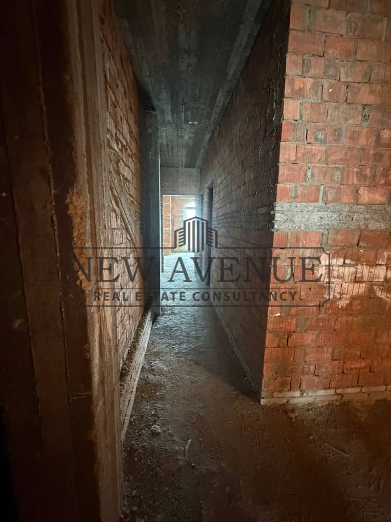 Townhouse Middle in Layan Sabbour New Cairo Golden Square for Sale with the Lowest Price in the Market - Więcej