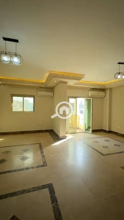 3 Bedroom Flat for Rent in Mohandessin, Giza - IMG_٢٠٢٦٠٥١٣_١٧٠١٠١٧٩. jpg 3 Bedroom Flat for Rent in Mohandessin, Giza - IMG_٢٠٢٦٠٥١٣_١٧٠١٠١٧٩. jpg