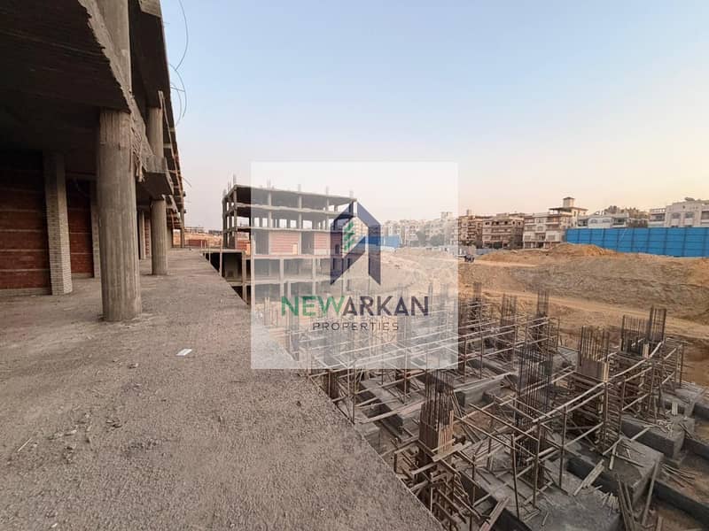Own a 26 sq m shop in 6th of October City with a down payment of 336,000 and installments up to 9 years at a monthly payment of 25,000 - Ansicht 3