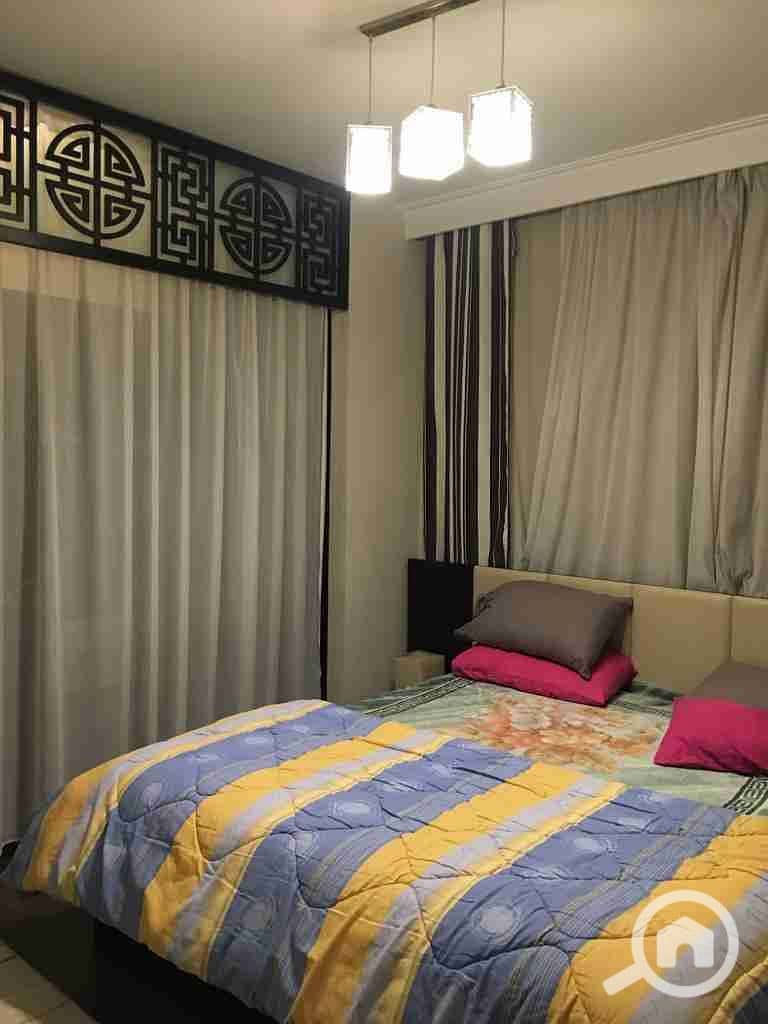 In a new building, a fully furnished high super luxe apartment overlooking gardens in Mokattam on Karim Benounah Street, equipped with all amenities. - Widok 3