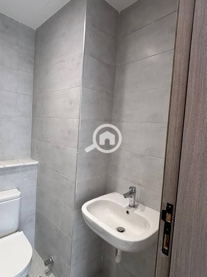 Clinic 65m For Sale Fully Finished in a prime Location Central Avenue - Więcej