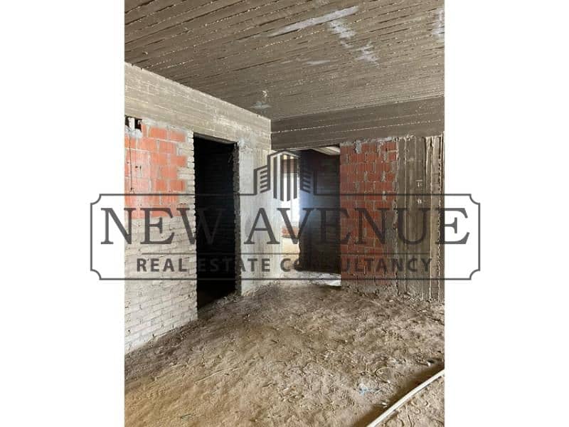 Ready to move Apartment in capital gardens For Sale By palm hills core & shell - Więcej