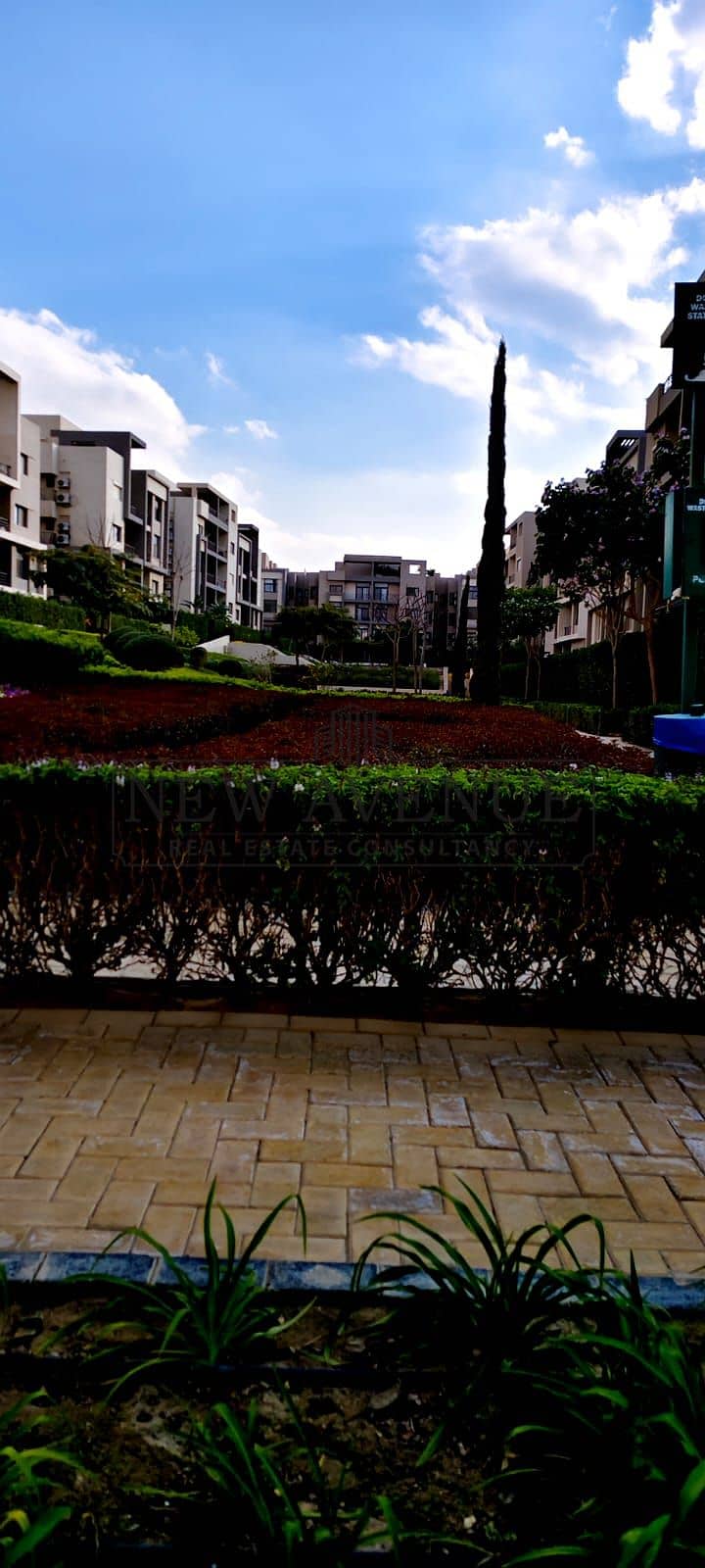 Apartment fully finished |Fifth Square Marasem | with ACs 162 sqm - 3 bedrooms (1 master) + 3 bathrooms + parking | Ready to move in - Mynd 6