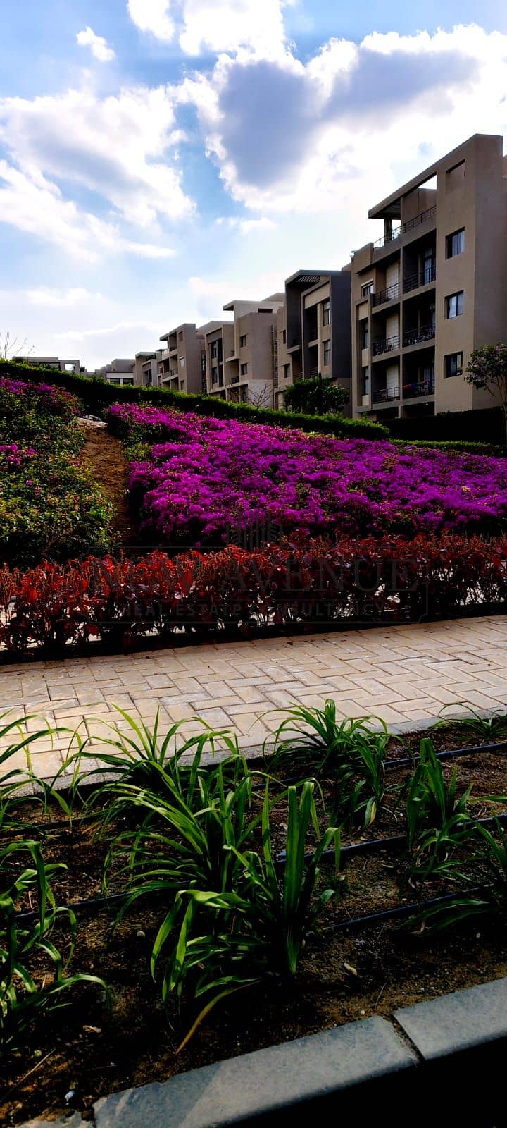 Apartment fully finished |Fifth Square Marasem | with ACs 162 sqm - 3 bedrooms (1 master) + 3 bathrooms + parking | Ready to move in - Meira
