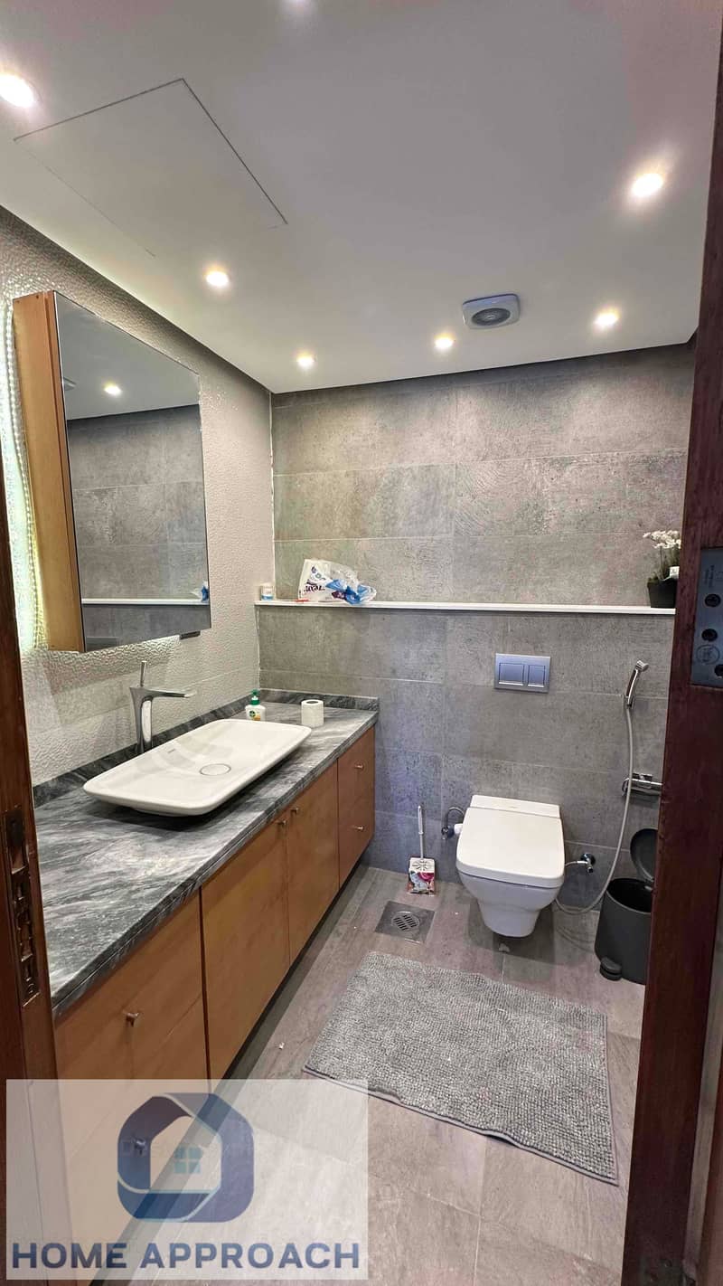 Duplex 200 m for sale Nyoum Porto New Cairo Ultra Super Lux finishing with furniture, appliances and kitchen designed and executed by Amr Helmy - Więcej