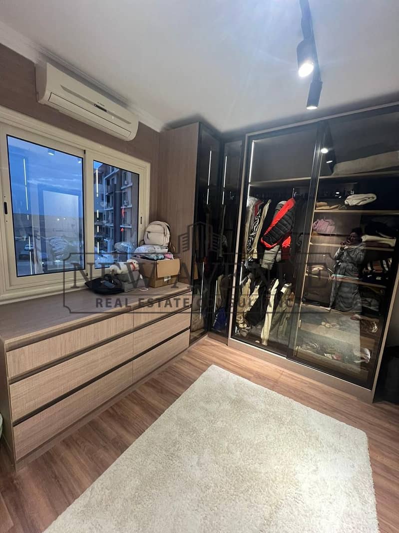 Delivered fully furnished apartment in Dar Misr El Koronfel fully finished with ACs and kitchen - Bild 3