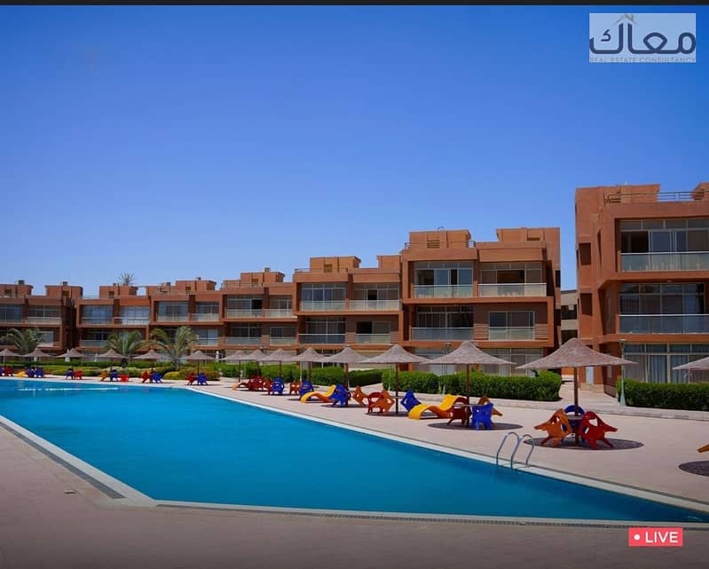 A fantastic, fully finished chalet for sale in Ain Sokhna. Immediate occupancy. 20% down payment, installments over 7 years, and secure your share of - Widok 3