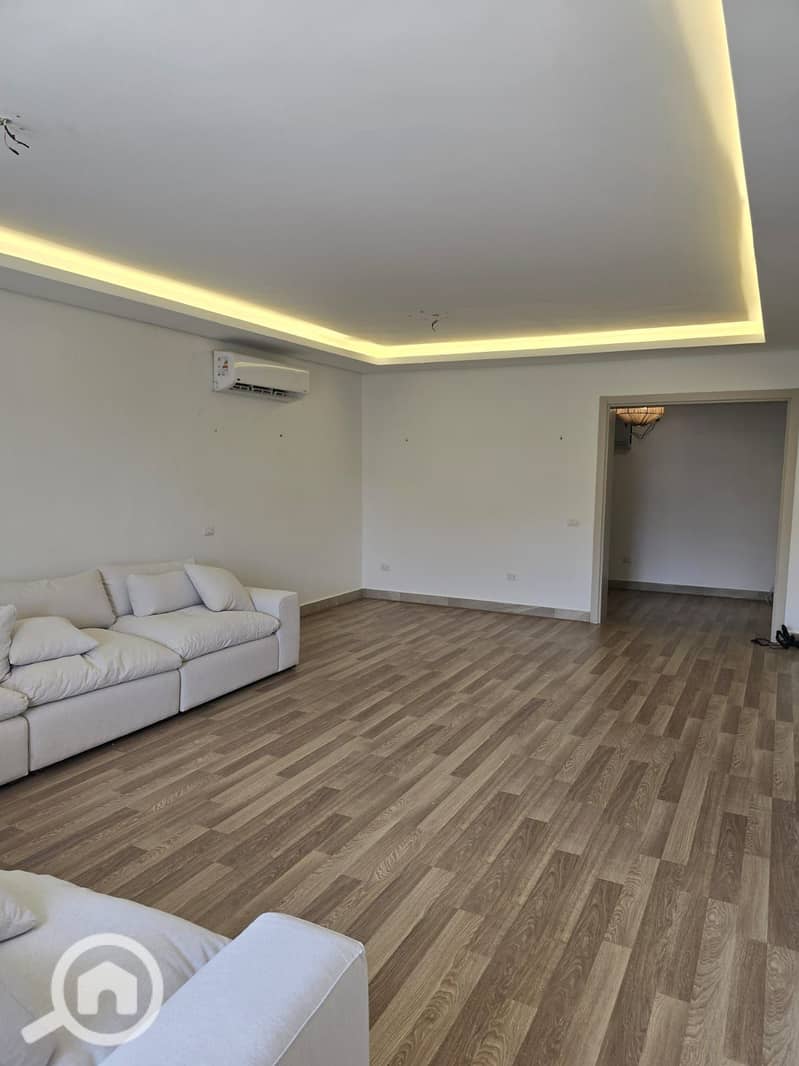 For Sale | Penthouse 191 sqm + 98 sqm Roof – October Plaza by SODIC, 6 octber - Więcej
