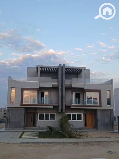 توين هاوس 4 غرف نوم للبيع في الشيخ زايد، الجيزة - WhatsApp Image 2026-05-12 at 4.11. 03 PM (1). jpeg