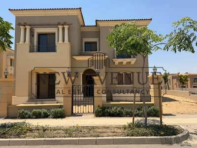 فیلا 5 غرف نوم للبيع في القاهرة الجديدة، القاهرة - 2d64f1c4-fdd2-40b6-afab-5fd4c0901adb. jpeg