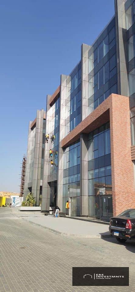 Special Office 135m for sale with best down payment and prime location in Three Sixty 5th Settlement (3`Sixty) - Widok 6