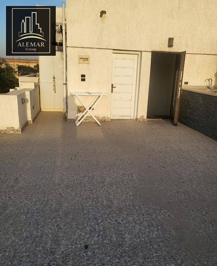 6 1000678527. png