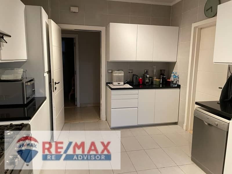Apartment with landscape & pool view - Mehr