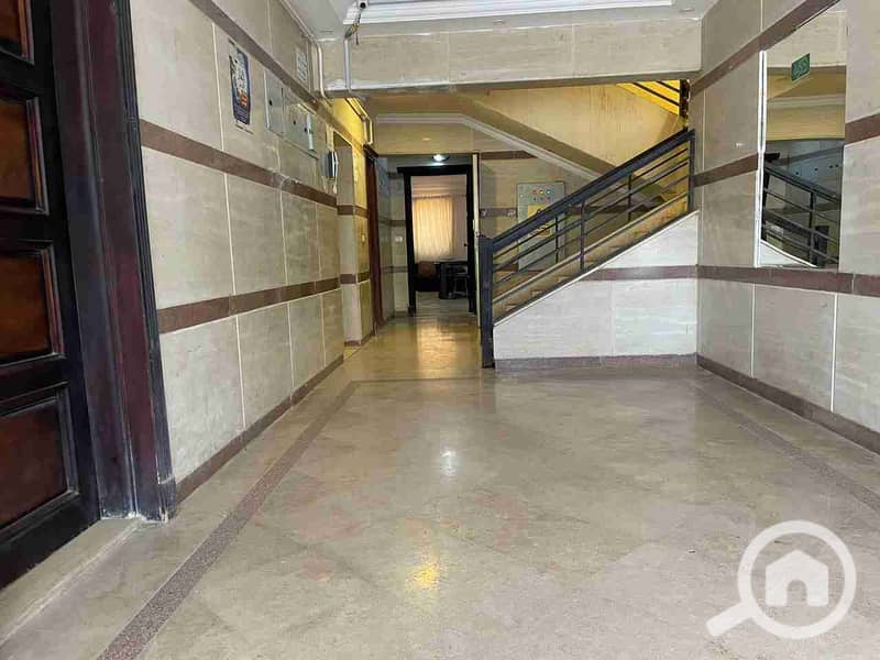 130 square meters elevated ground apartment for sale in Sheikh Zayed, Dar Misr Compound, 12th neighborhood, next to The Gate Mall. - Widok 3