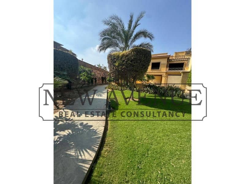Ready to move Twin house with garden and wide area | very prime location | in La Terra Compound Fifth settlement - Widok 3