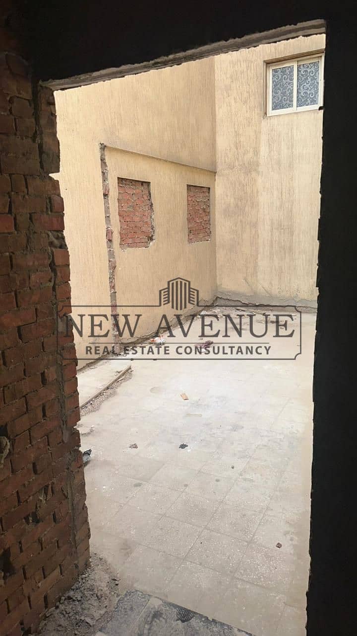Retail 275 Sqm at 9 Street Main Road El Mokattam For Rent - Więcej