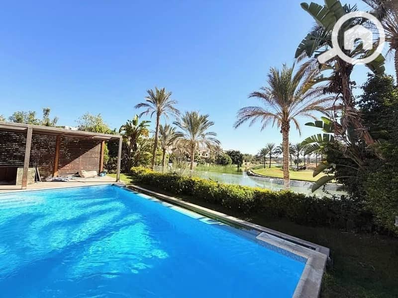 Corner villa, 376 sq m, 3 floors, ready for viewing, prime location in Al Shorouk, in a fully serviced residential compound, minutes from Fifth Settle – pohled 3