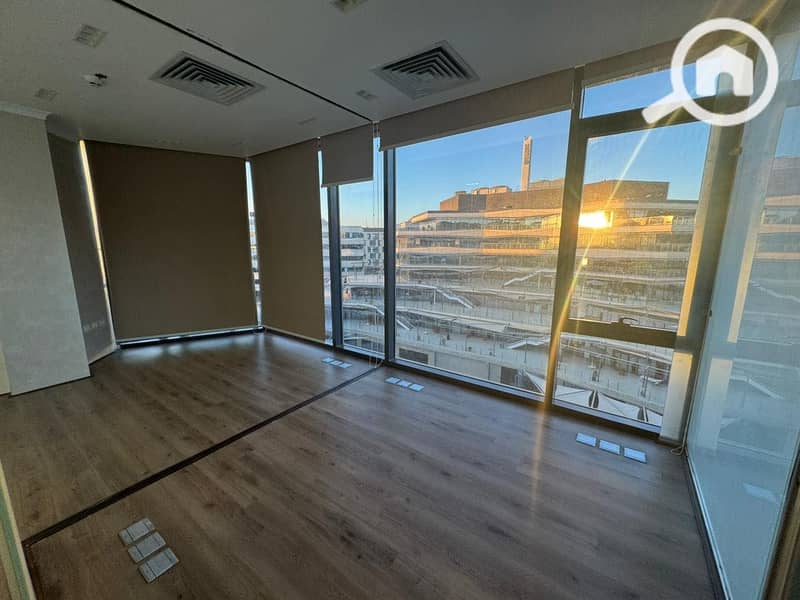 Prime located office in The Polygon, Beverly Hills, Sheikh Zayed, and minutes from Galleria 40 and Arkan Plaza - Ansicht 2