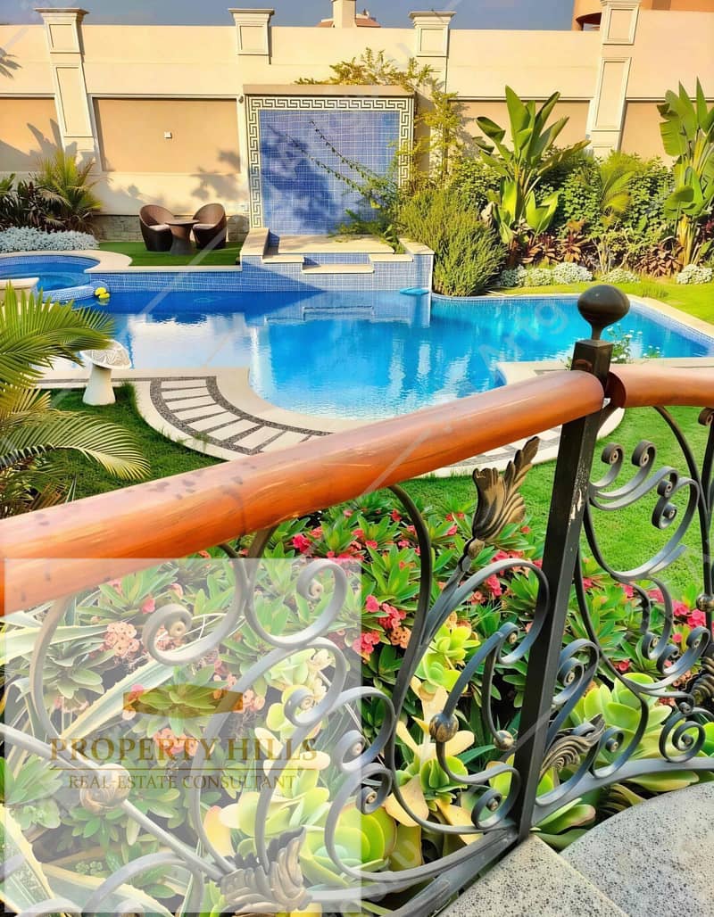 Cash (13,129,000) at the old price for the last villa immediately available with a "private pool" in a compound of villas only, large area with a prime location directly on the Suez Road, opposite Open Air Mall, surrounded by Madinaty. - Widok 3
