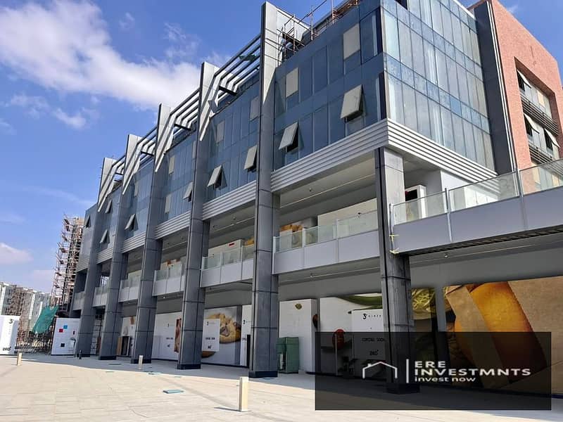 131m² administrative office for sale with flexible payment plans in Three Sixty, Fifth Settlement - ready for immediate occupancy - Widok 2