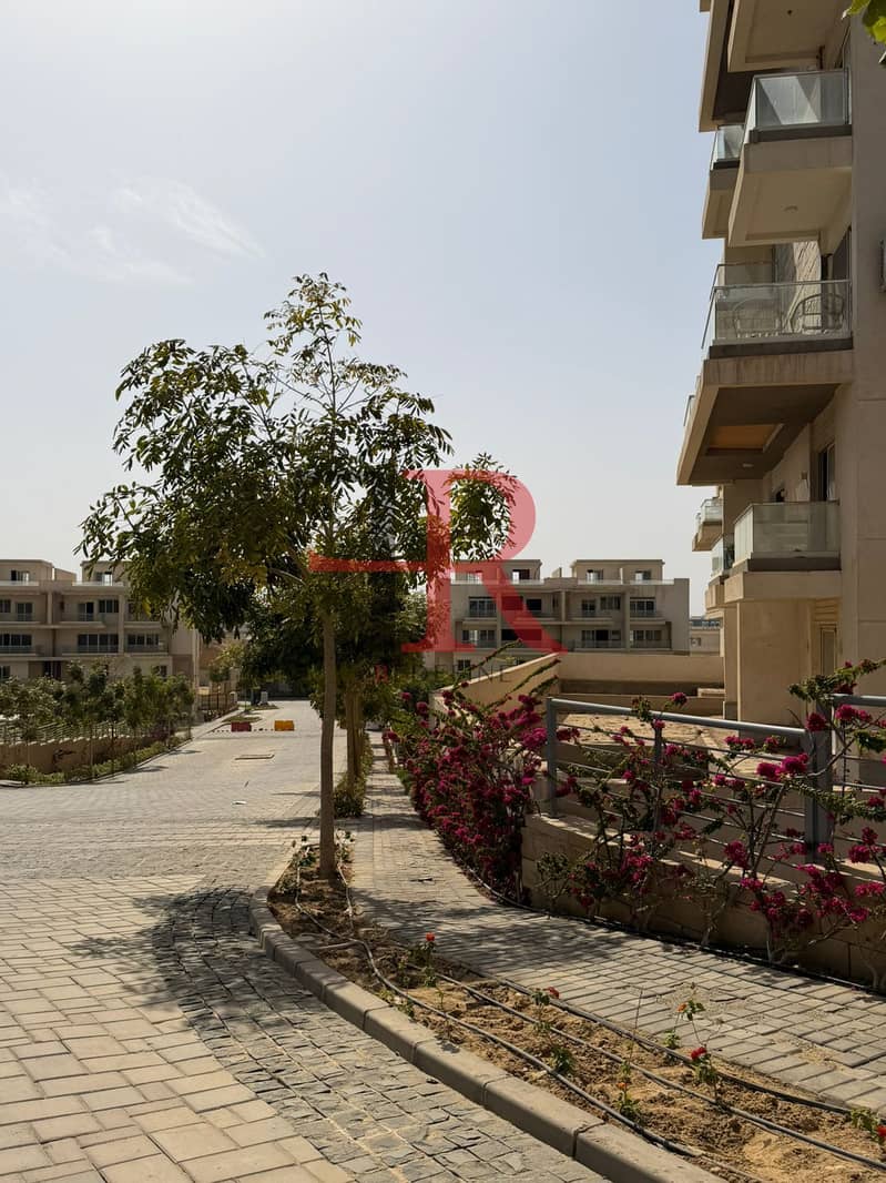 For sale luxurious I villa garden at mountain view i city New Cairo - Vista 6