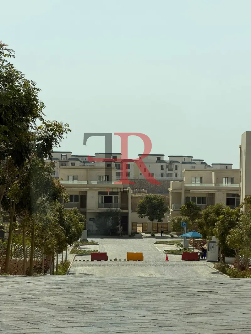 For sale luxurious I villa garden at mountain view i city New Cairo - View 3