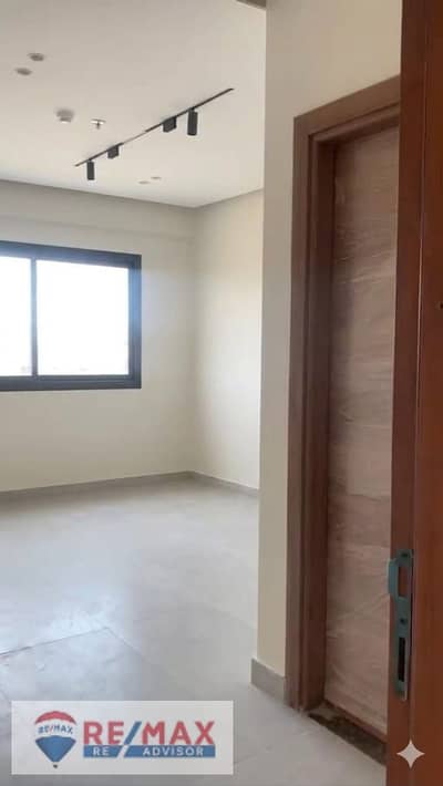 Office for Rent in Sheikh Zayed, Giza - f5ef1001-0906-493d-a88a-ca75deea5624 (1). jpg Office for Rent in Sheikh Zayed, Giza - f5ef1001-0906-493d-a88a-ca75deea5624 (1). jpg