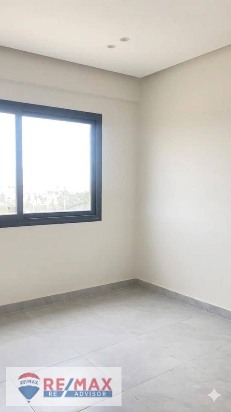 3 bd61e489-cf09-47f2-9d33-182cfaa9d96c. jpg