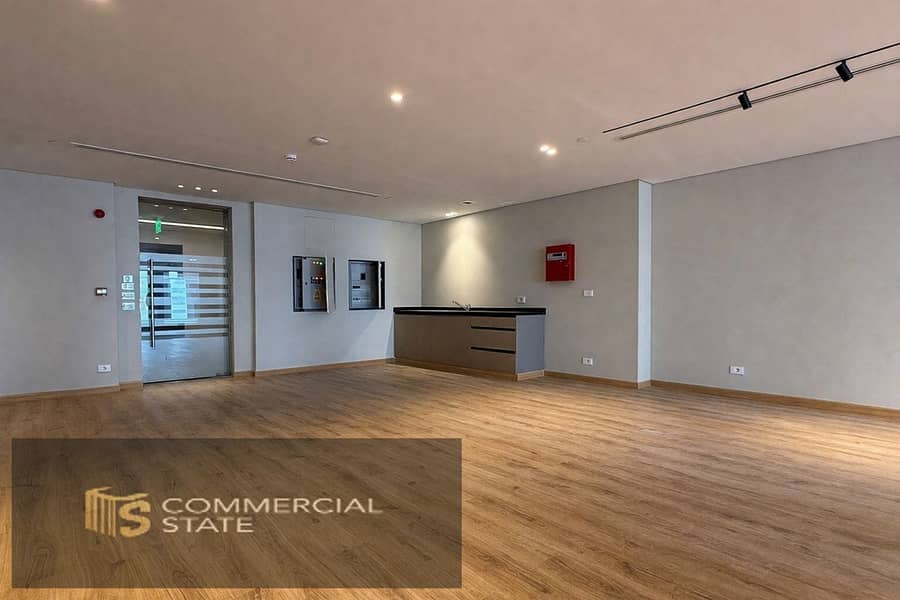 Finished Office at Park St. 155m for Rent -New Cairo – pohled 3