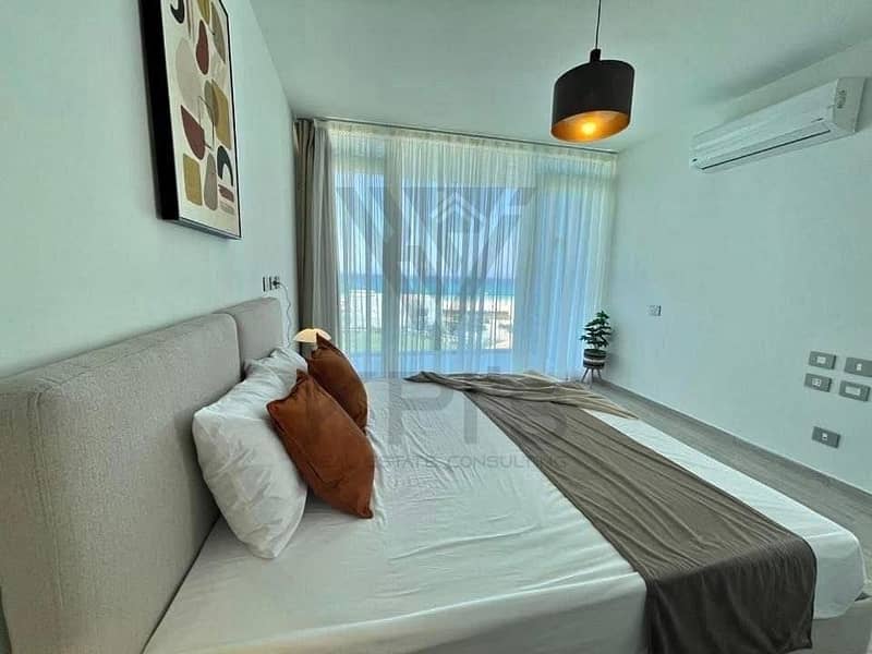 Villa for sale, fully finished to an ultra-super-lux standard, furnished and equipped with air conditioning. Immediate turnkey occupancy at a bargain - Widok 2