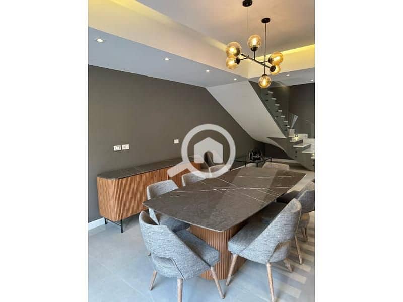 Terra Elegance – Fully Furnished Modern Townhouse with Private Garden - Located : New Cairo - Widok 3