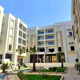 Apartment for sale, two rooms, finished with air conditioning and kitchen, with a view of the lagoon and landscape, at the lowest price, down payment