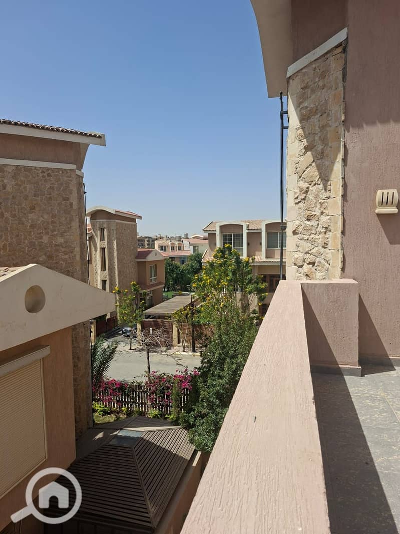 Ultra super lux finishing twin house for rent in river walk compound 1st settlement at New Cairo with kitchen and ACs - Mehr