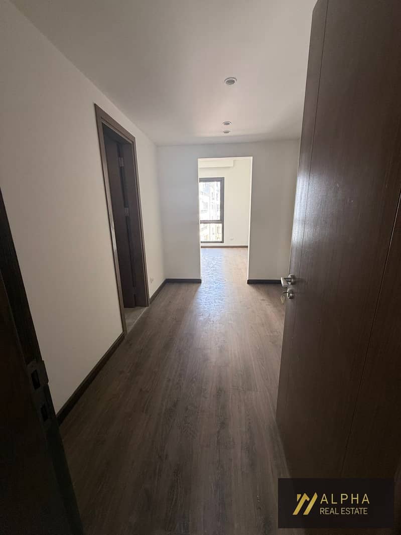 1000242382. jpg 1000242382. jpg